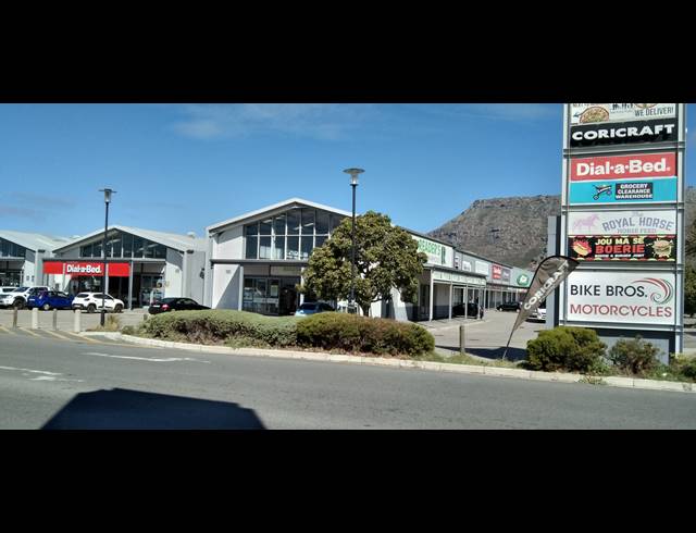 173M² RETAIL TO LET IN RETREAT